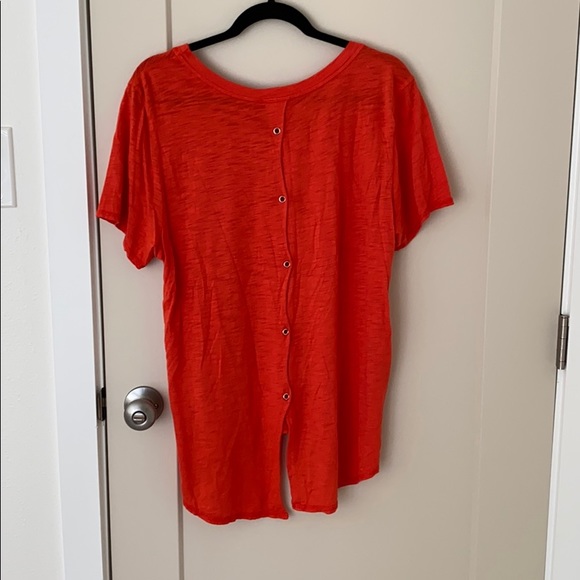 Tyler Jacobs Button Back T Shirt - Picture 2 of 2